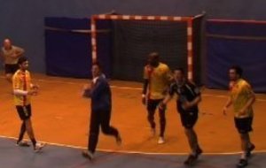 MHB 48-22 Nîmes: Un véritable rouleau compresseur!