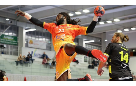 N1 / J11, MHB 39-32 La Crau : l'album photos